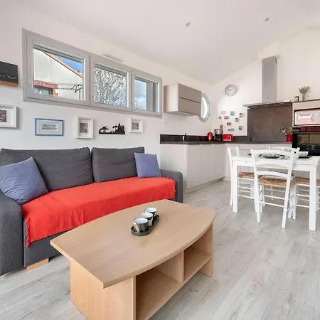 Dans Bourg A 230m De La - 4 Pers Апартаменты