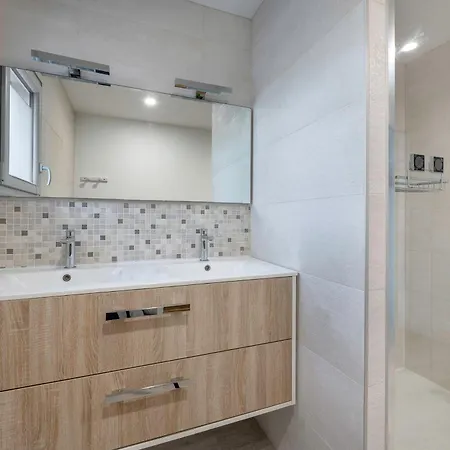 Апартаменты Dans Bourg A 230m De La - 4 Pers Ла-Бернери-ан-Рец