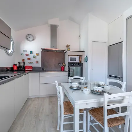Appartement Dans Bourg A 230m De La - 4 Pers